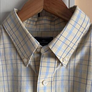 Dockers Short-Sleeve Button-Down Shirt in Pale Yellow with Blue Plaid,Large